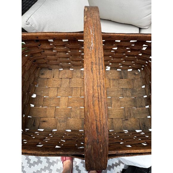 Beautiful antique split oak gathering basket; country, primitive wood basket - Picture 6 of 13